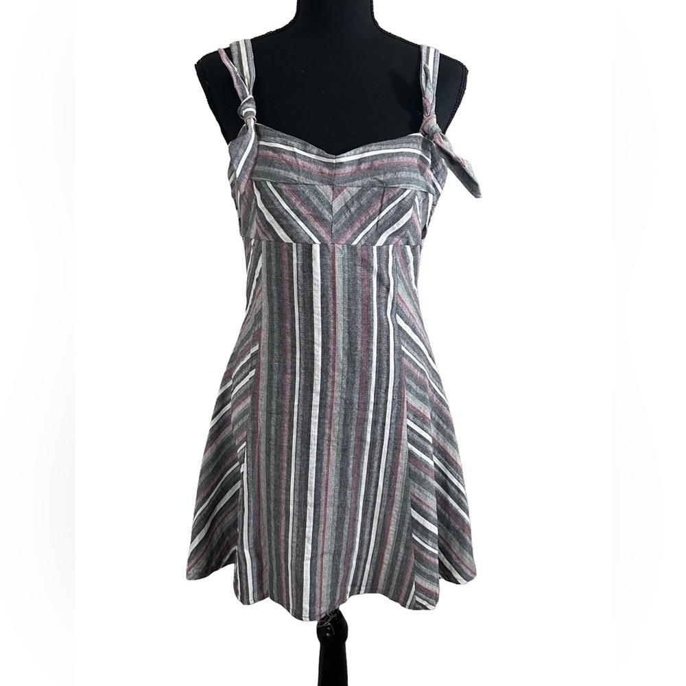 NWT OLIVACEOUS STRIPED DRESS